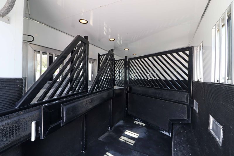 Used Horse Trailers for Sale