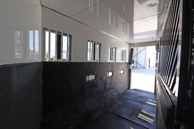 Used Horse Trailers for Sale