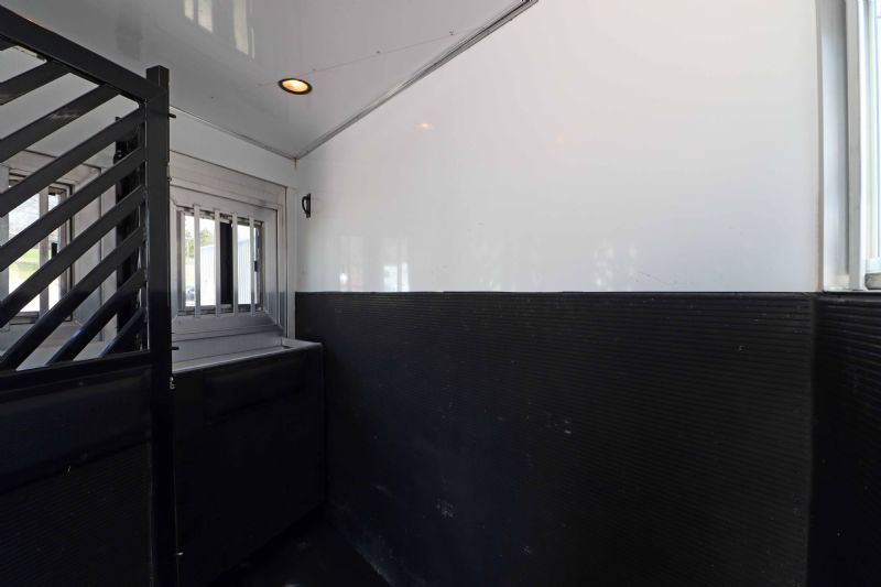 Used Horse Trailers for Sale