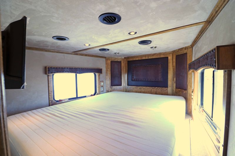 Used Horse Trailers for Sale