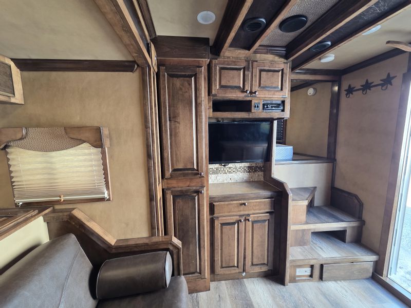 Used Horse Trailers for Sale