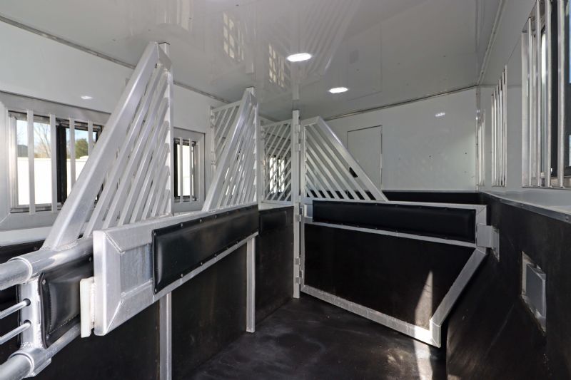 Used Horse Trailers for Sale