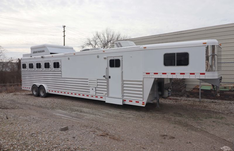 Used Horse Trailers for Sale