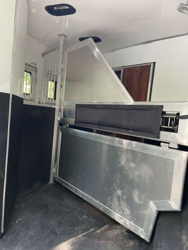 Used Horse Trailers for Sale