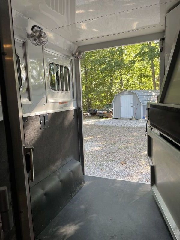 Used Horse Trailers for Sale