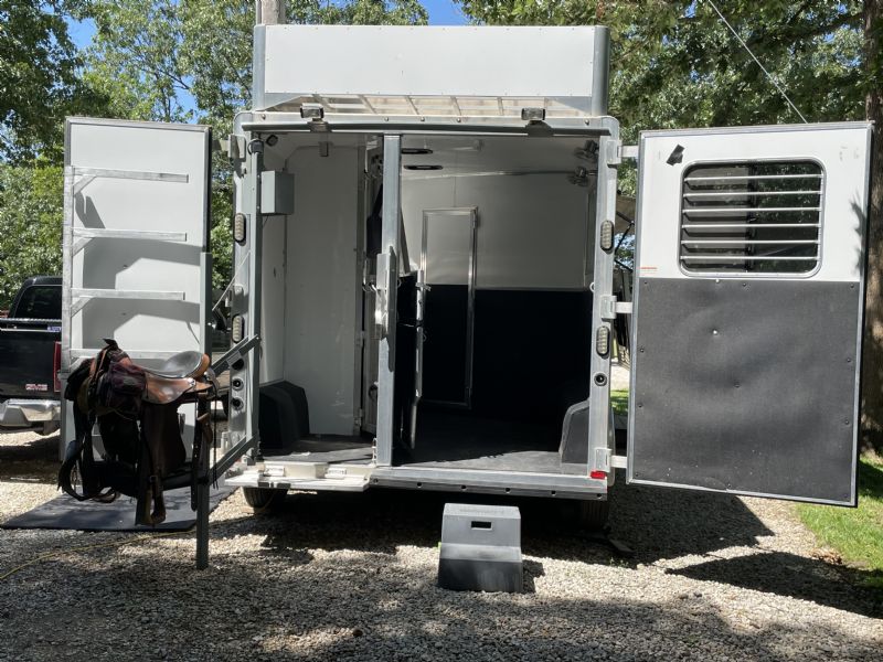 Used Horse Trailers for Sale