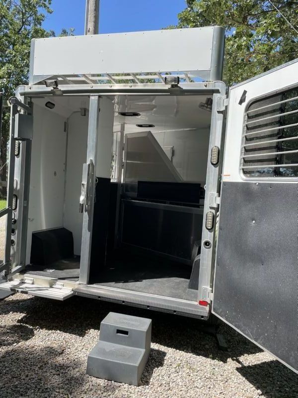 Used Horse Trailers for Sale