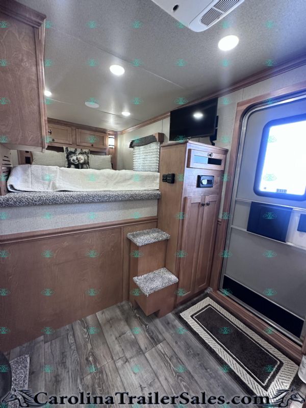 Used Horse Trailers for Sale