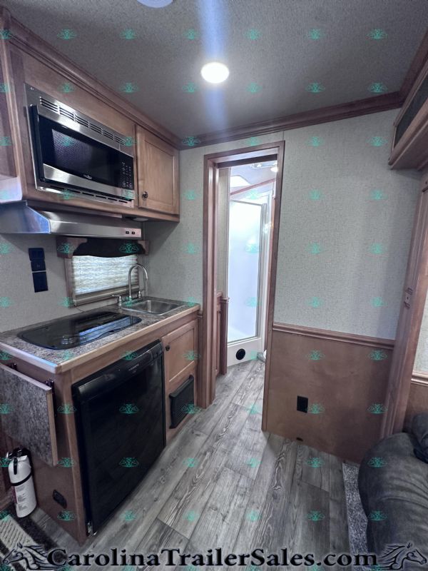 Used Horse Trailers for Sale