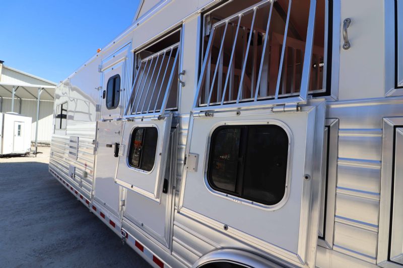 Used Horse Trailers for Sale