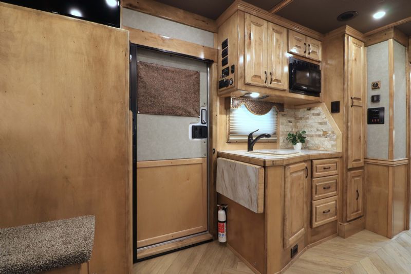 Used Horse Trailers for Sale