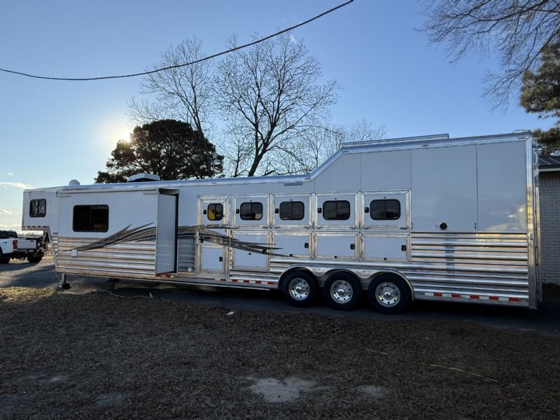 Used Horse Trailers for Sale