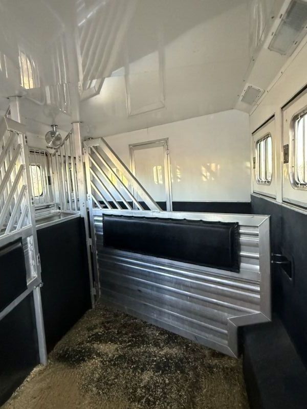 Used Horse Trailers for Sale