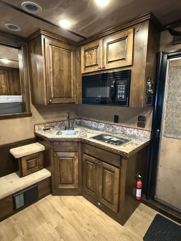 Used Horse Trailers for Sale