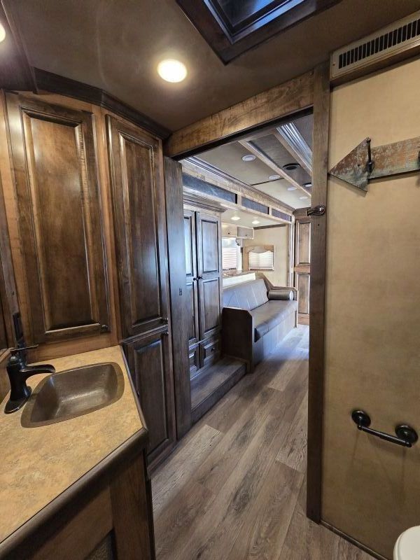 Used Horse Trailers for Sale