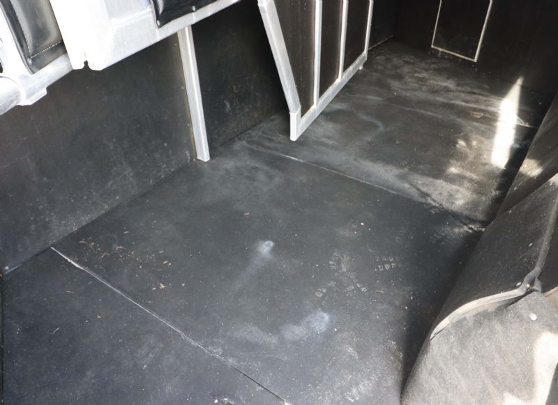 Used Horse Trailers for Sale