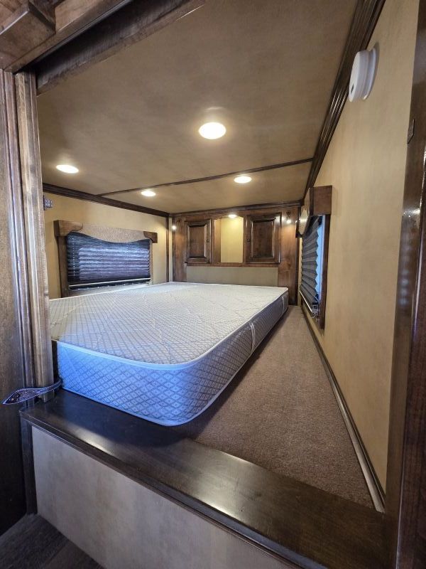 Used Horse Trailers for Sale