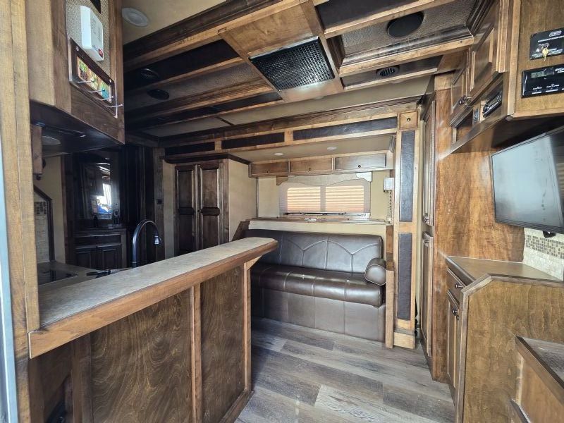 Used Horse Trailers for Sale