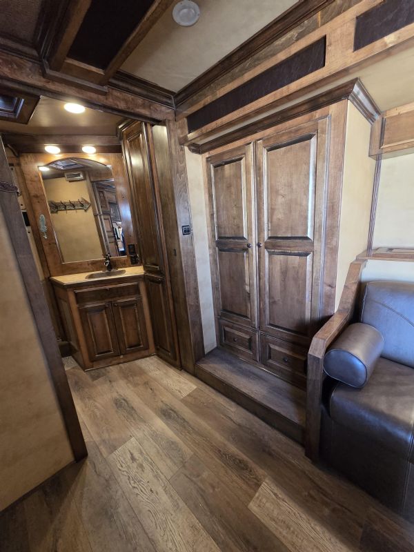 Used Horse Trailers for Sale