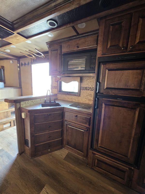 Used Horse Trailers for Sale