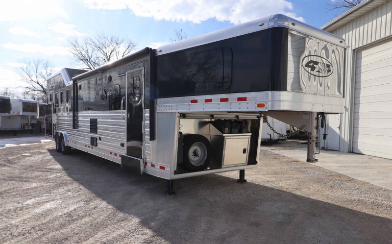 Used Horse Trailers for Sale