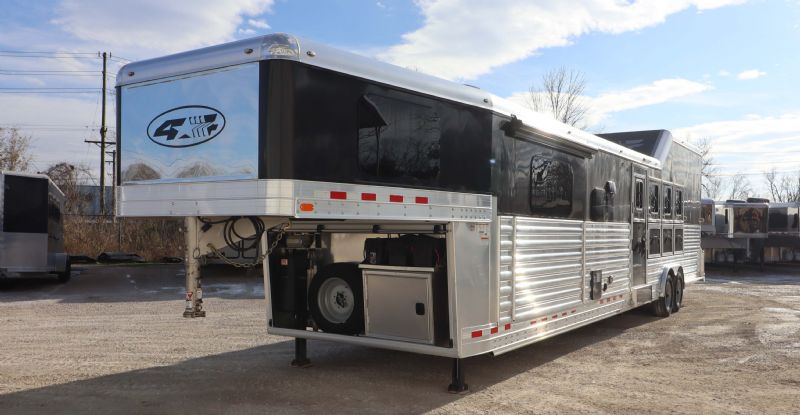 Used Horse Trailers for Sale