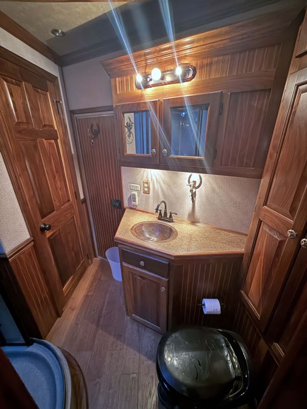 Used Horse Trailers for Sale