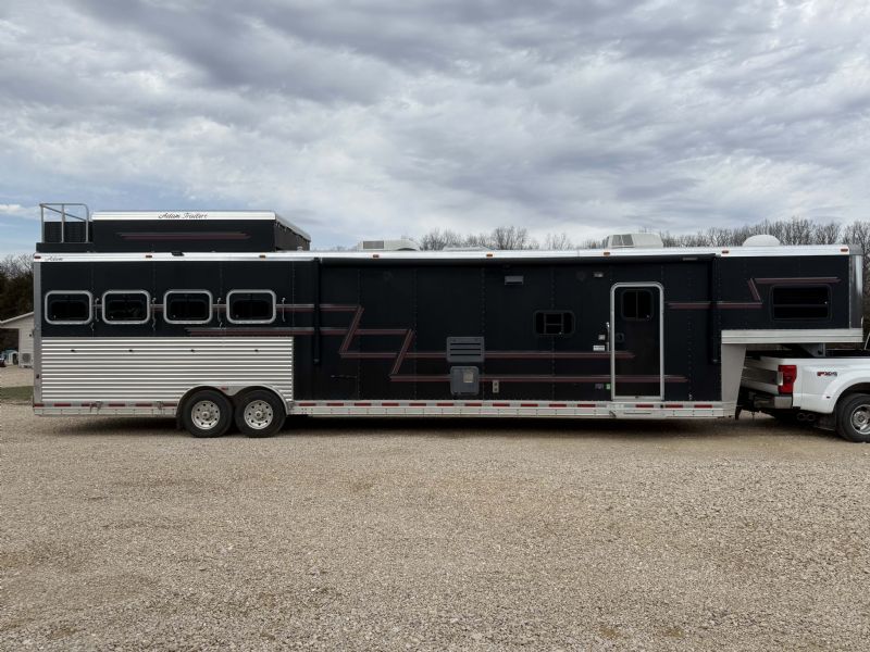 Used Horse Trailers for Sale