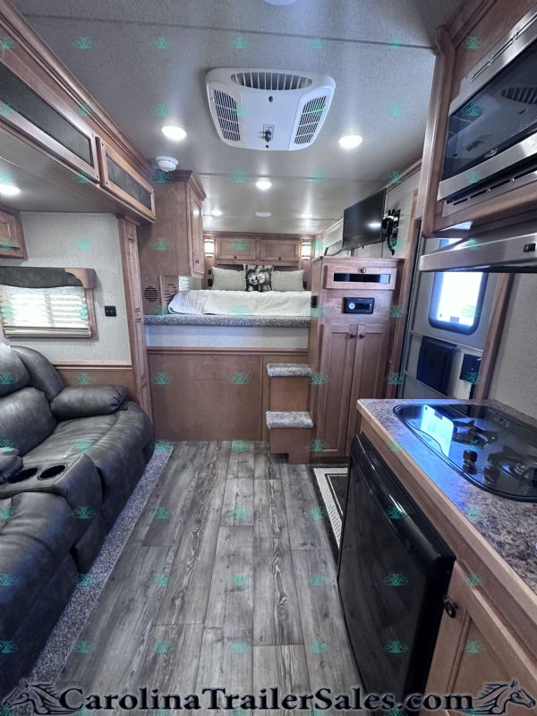 Used Horse Trailers for Sale