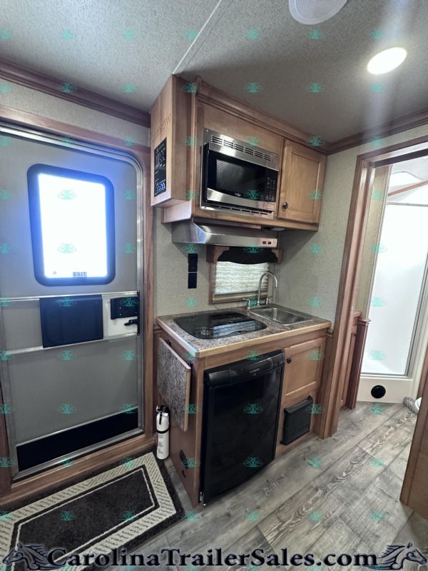 Used Horse Trailers for Sale