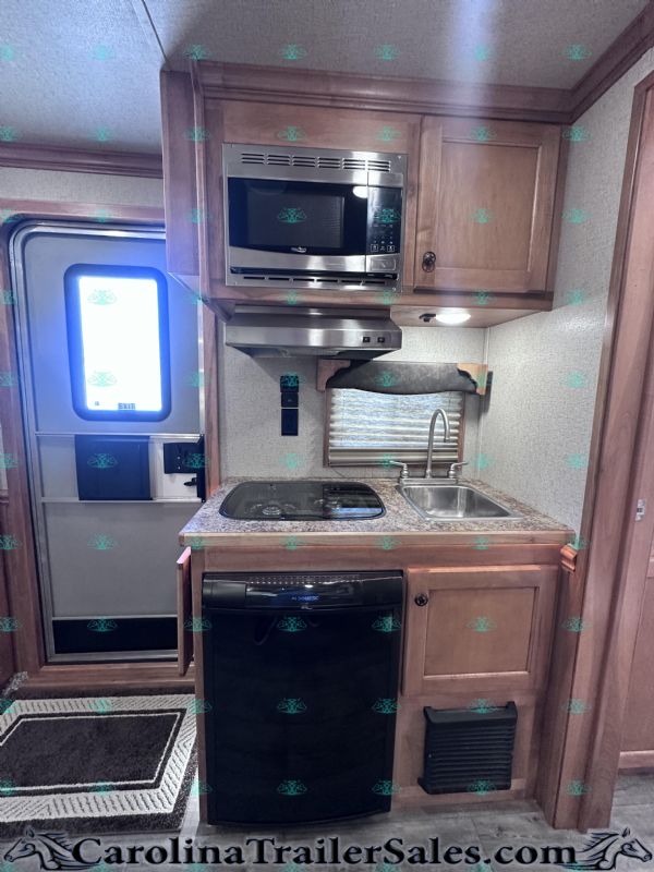 Used Horse Trailers for Sale