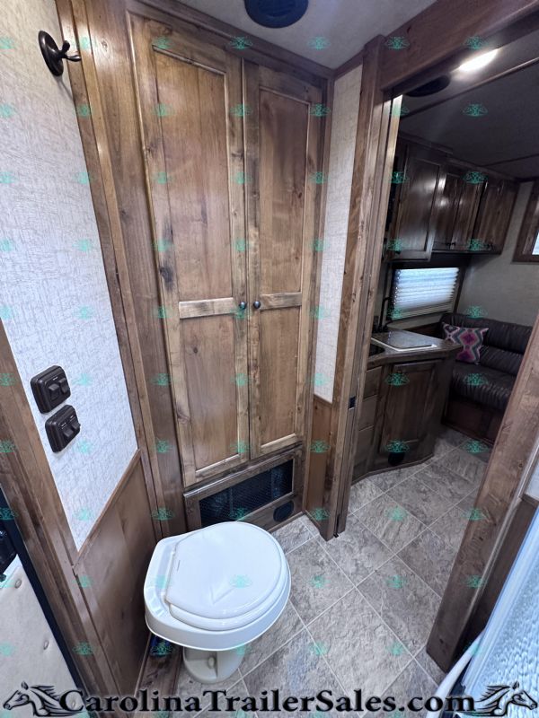 Used Horse Trailers for Sale