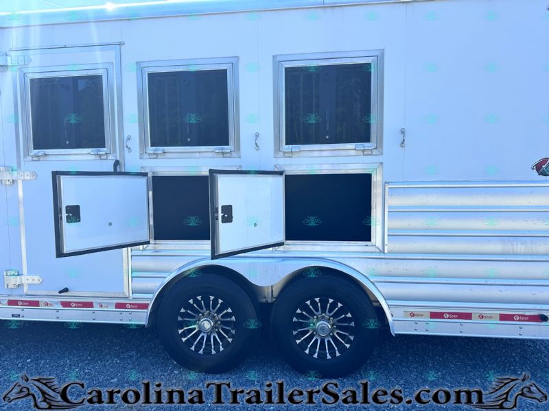 Used Horse Trailers for Sale