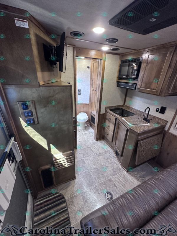 Used Horse Trailers for Sale