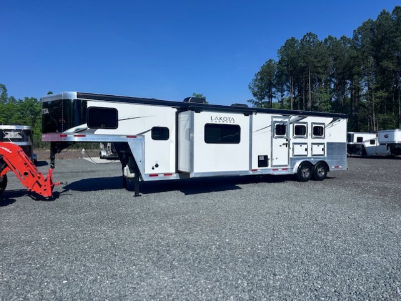 Used Horse Trailers for Sale