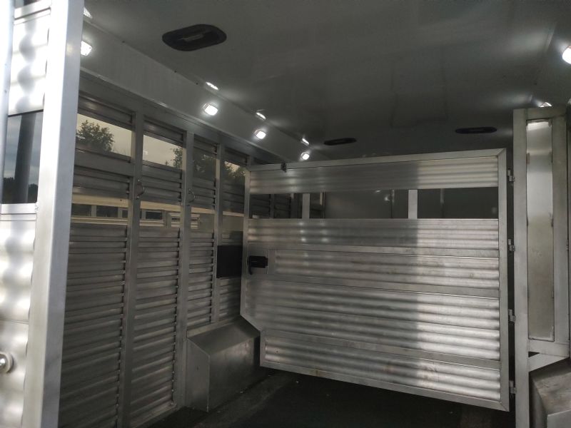 Used Horse Trailers for Sale