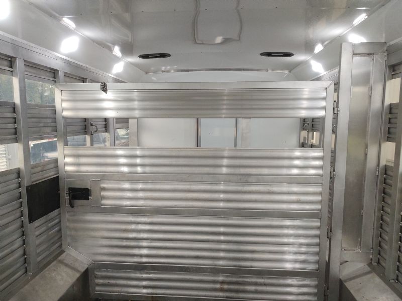 Used Horse Trailers for Sale
