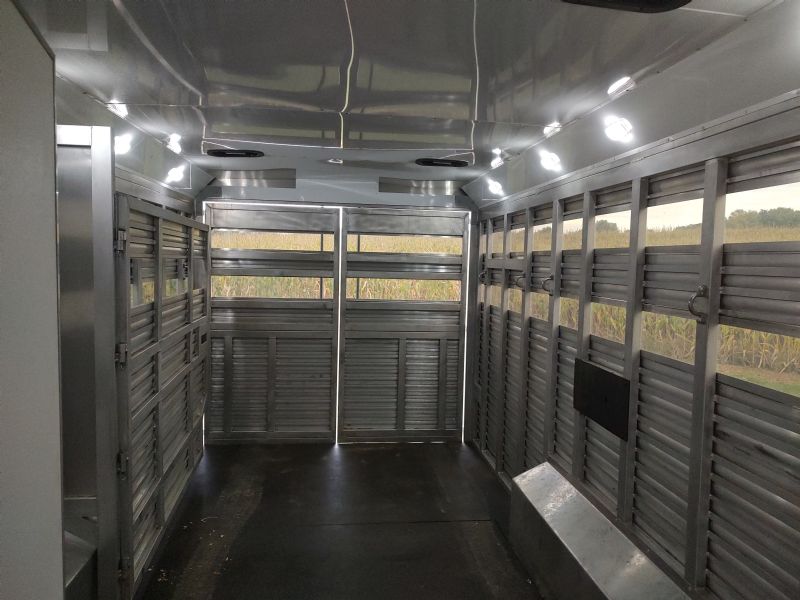 Used Horse Trailers for Sale