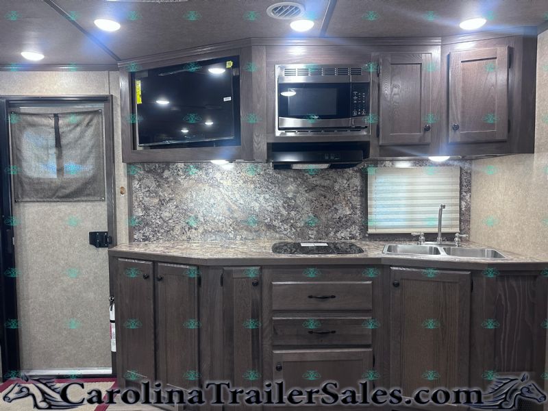 Used Horse Trailers for Sale