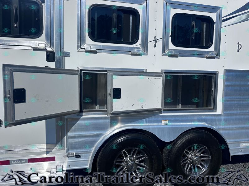 Used Horse Trailers for Sale