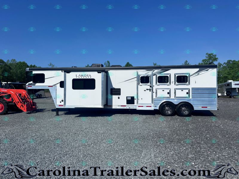 Used Horse Trailers for Sale