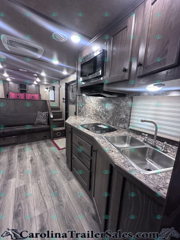 Used Horse Trailers for Sale