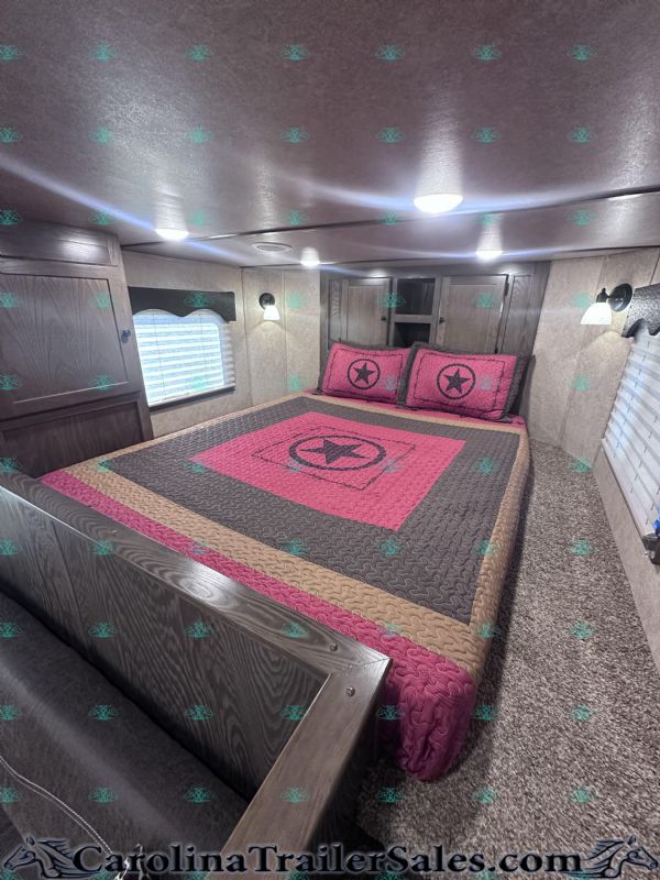 Used Horse Trailers for Sale