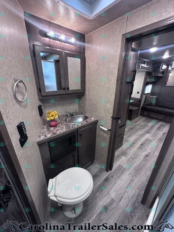 Used Horse Trailers for Sale