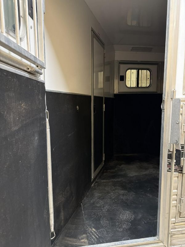 Used Horse Trailers for Sale