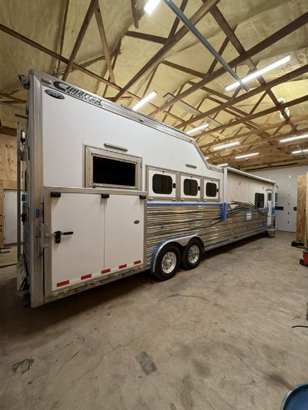 Used Horse Trailers for Sale
