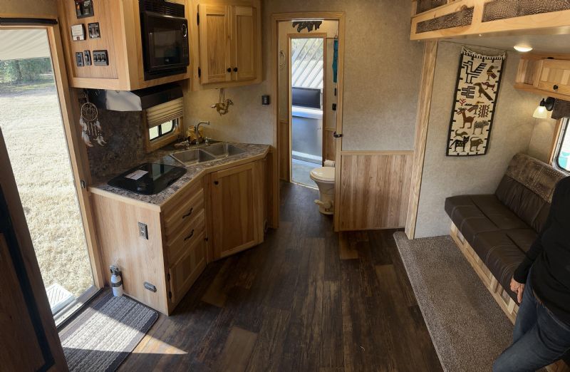 Used Horse Trailers for Sale