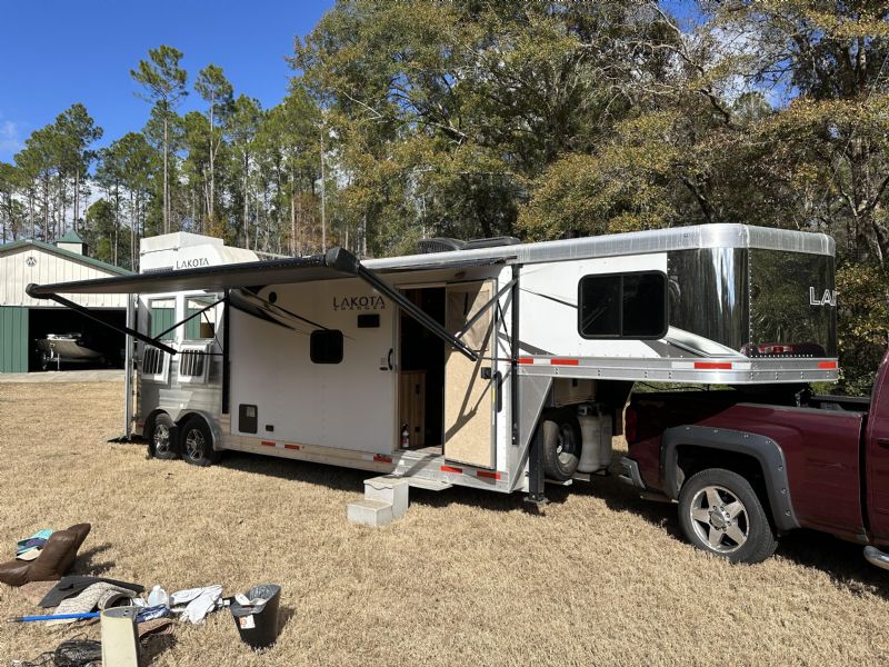 Used Horse Trailers for Sale
