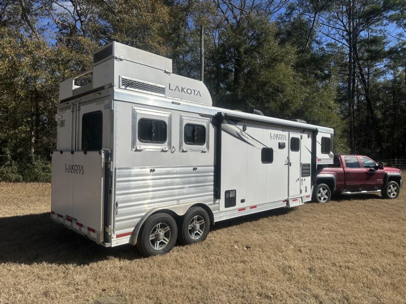 Used Horse Trailers for Sale