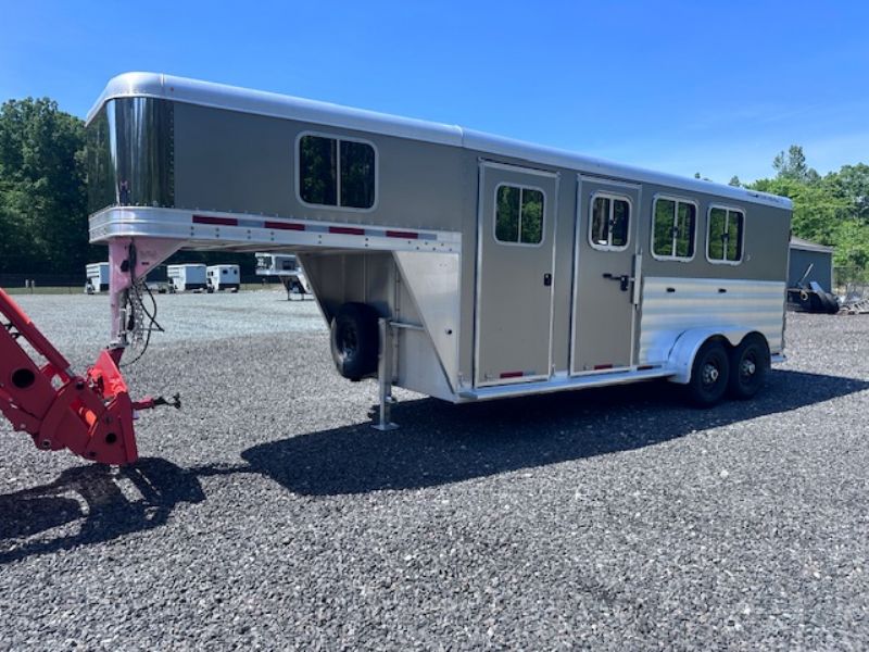 Used Horse Trailers for Sale